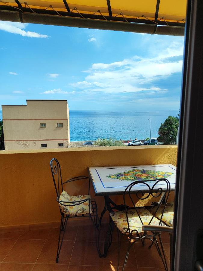 Torre Dei Pirati Villa Letojanni Dış mekan fotoğraf